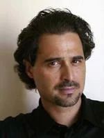 Портрет Жозе Эдуарду Агуалуза