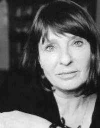 Портрет Моника Марон