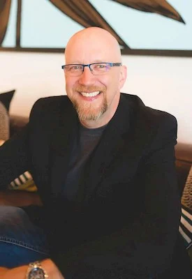 Портрет Саймон Рид