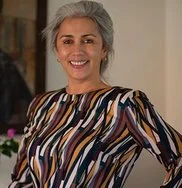 Портрет Дефне Суман