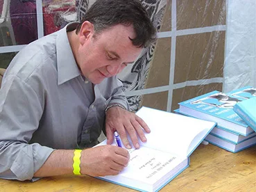 Портрет Артур Кемп