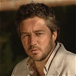 Портрет Алекс Ровира