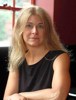 Портрет Лайза Роугек