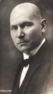 Портрет Оскар Лутс