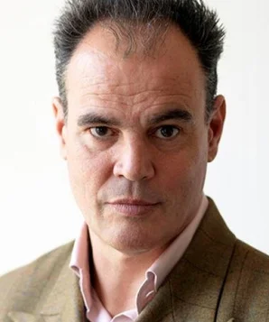 Портрет Джейк Арнотт