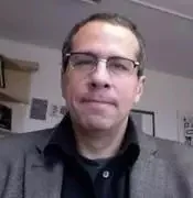 Портрет Хольт Майер
