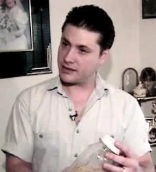 Портрет Ральф Сарчи