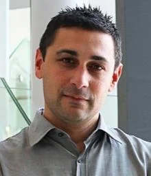 Портрет Адам Резерфорд