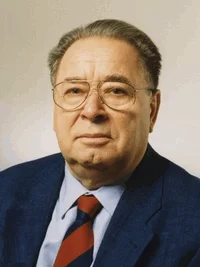 Портрет Игорь Михайлович Макаров