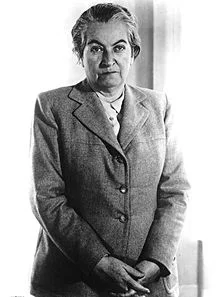 Портрет Габриэла Мистраль