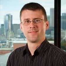 Портрет Тэйлор Адамс