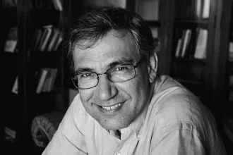 Портрет Орхан Памук