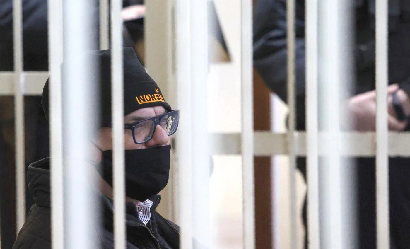 Обложка «Я надеюсь, что за девять месяцев стал менее пузатым буржуем»