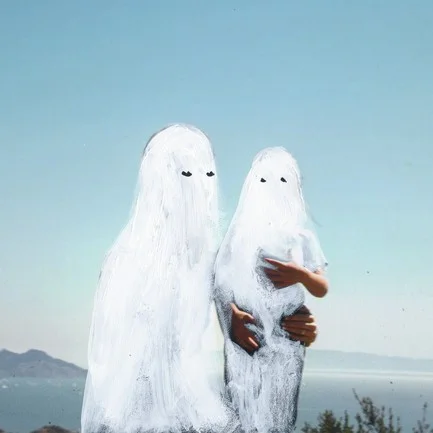 Обложка Милее дома места нет