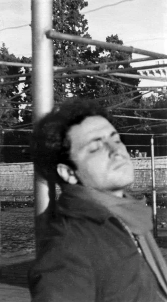 Обложка Биография в фотографиях