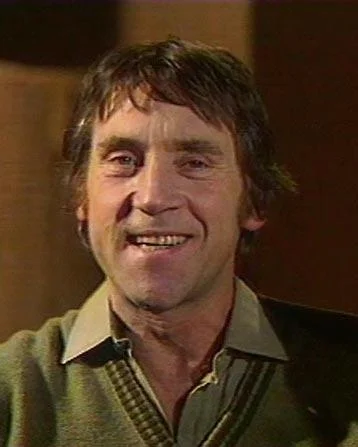 Обложка Владимир Высоцкий как гений песенного ширпотреба, сгоревший в творчестве ради излишеств