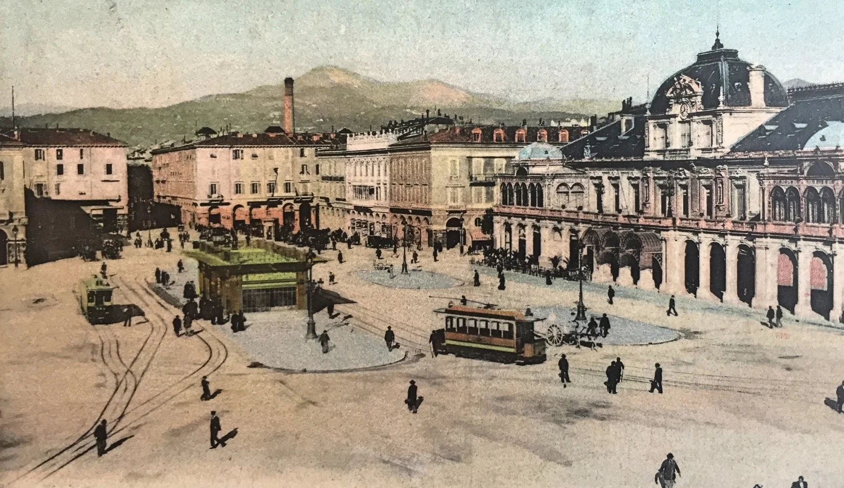 Обложка Мистерия в парижском омнибусе