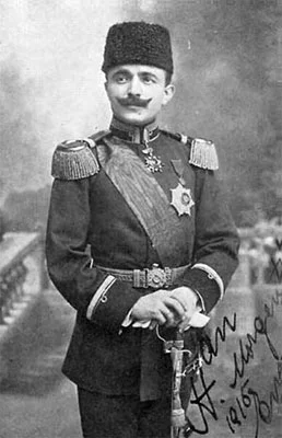 Обложка Энвер-паша