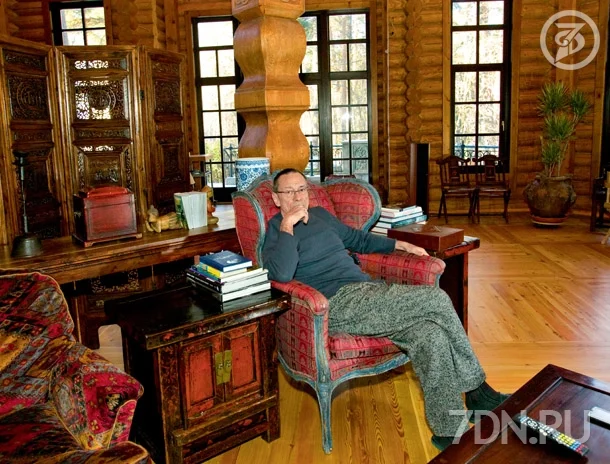 Обложка Караван историй. Кончаловский Андрей: Голливуд не дпя меня.